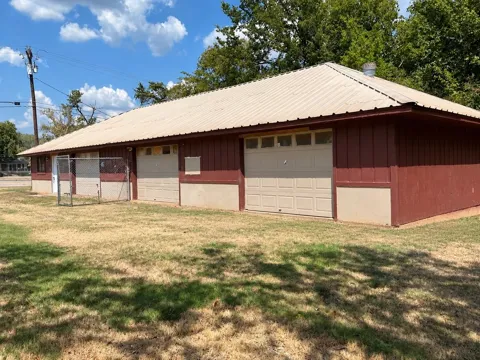 530 E US Highway 69