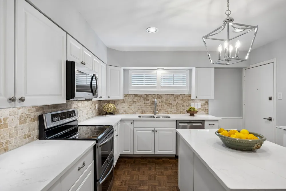 6231 Bandera Avenue #A Dallas, TX 75225