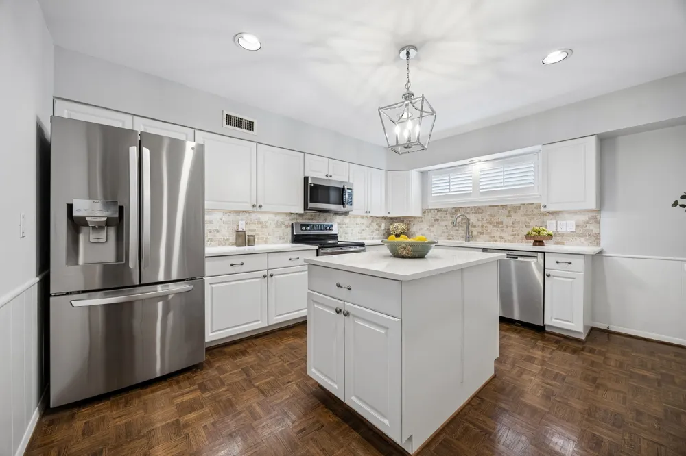 6231 Bandera Avenue #A Dallas, TX 75225