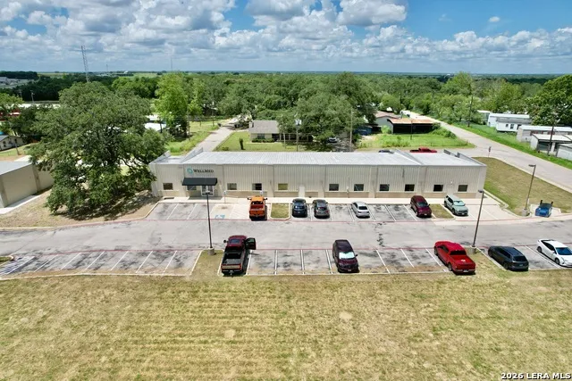 1030 BENSDALE RD #1 Pleasanton, TX 78064