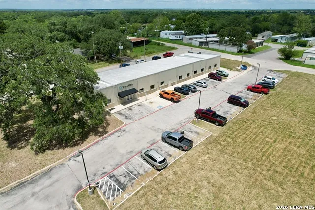 1030 BENSDALE RD #1 Pleasanton, TX 78064