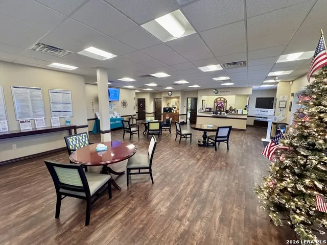 1030 BENSDALE RD #1 Pleasanton, TX 78064