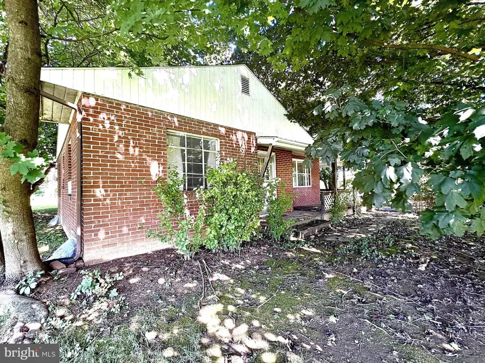 Address Not Shown Willow Street, PA 17584