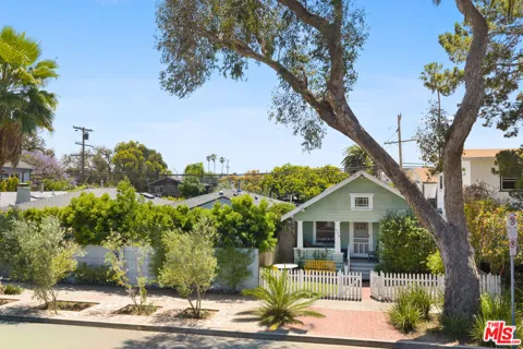 428 Rialto Avenue