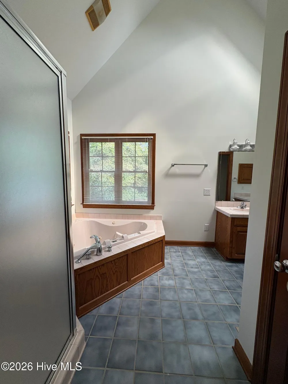 916 Dorset Way Trent Woods, NC 28562