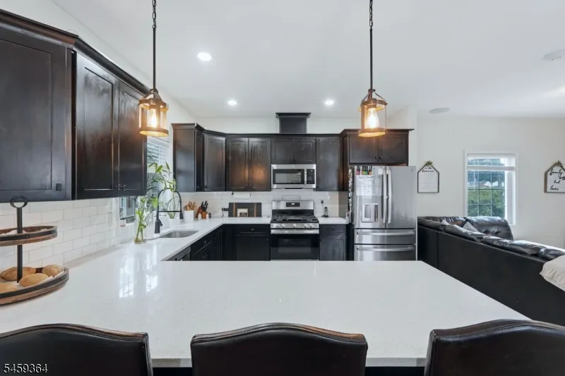 38 Center St Belleville, NJ 07109