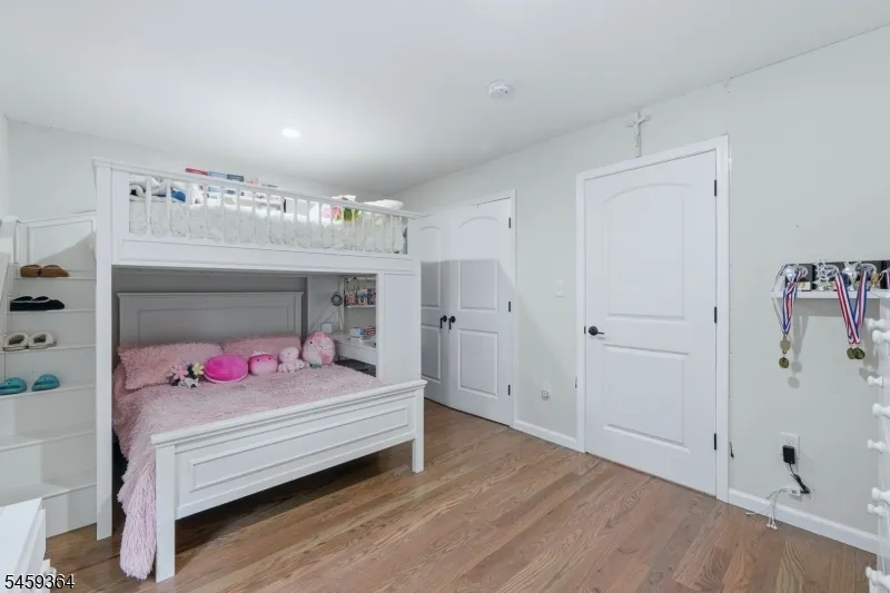 38 Center St Belleville, NJ 07109