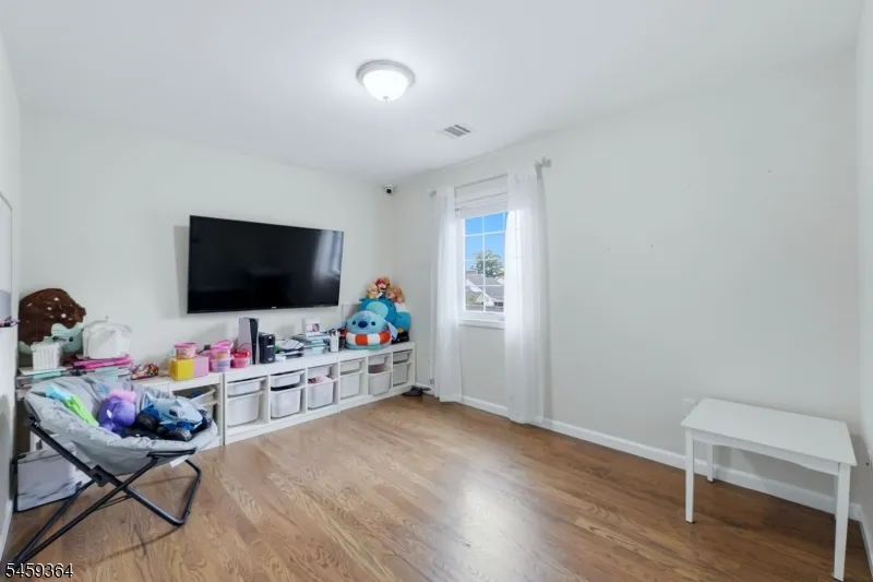 38 Center St Belleville, NJ 07109