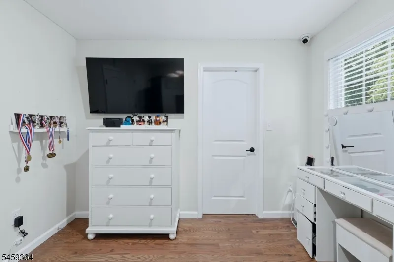38 Center St Belleville, NJ 07109