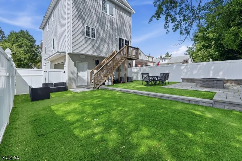 38 Center St Belleville, NJ 07109