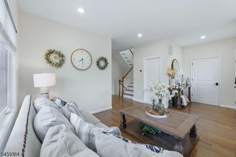 38 Center St Belleville, NJ 07109