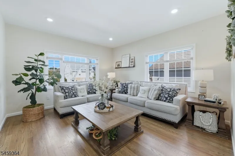 38 Center St Belleville, NJ 07109