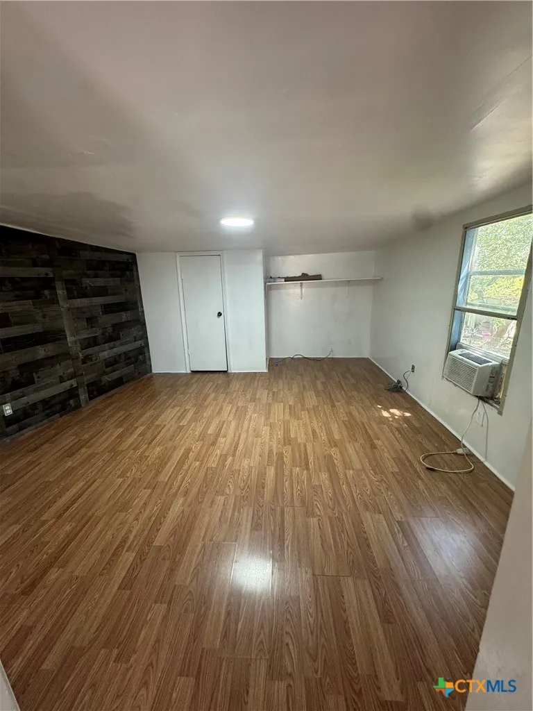 611 Flintstone Drive Canyon Lake, TX 78133