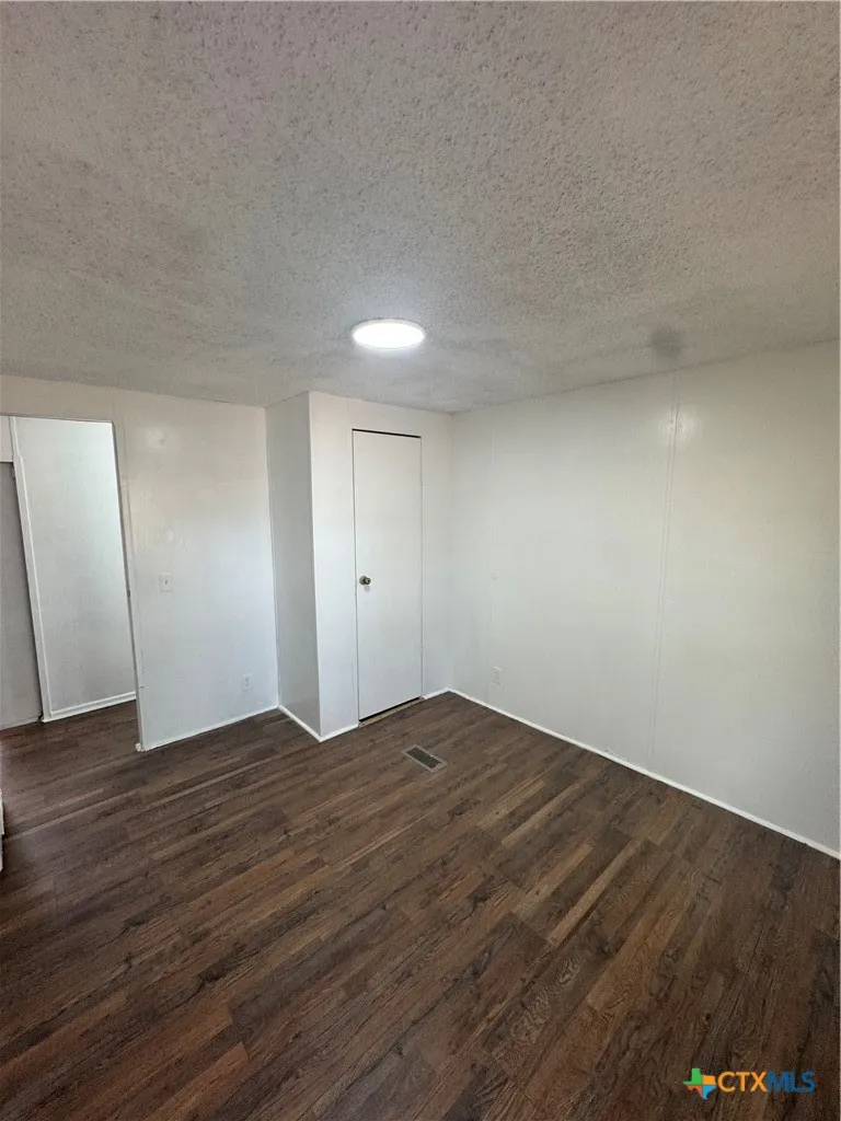 611 Flintstone Drive Canyon Lake, TX 78133