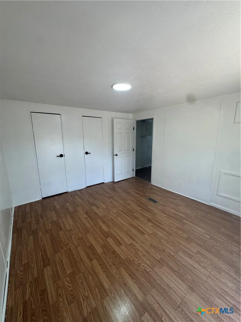 611 Flintstone Drive Canyon Lake, TX 78133