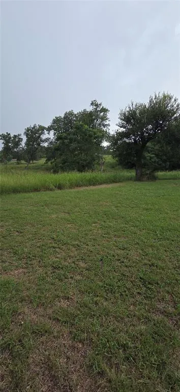S Jefferson Cameron, TX 76520