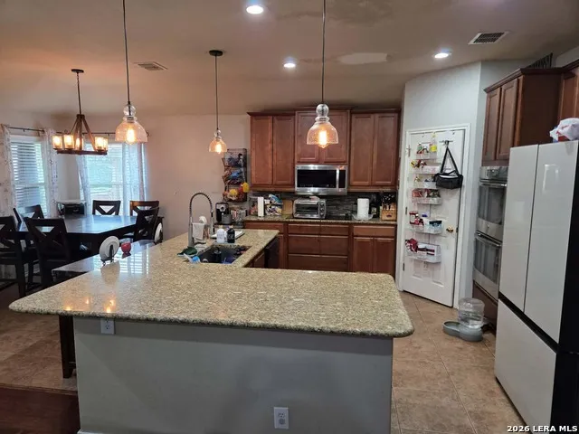 7830 BUR OAK WAY San Antonio, TX 78223