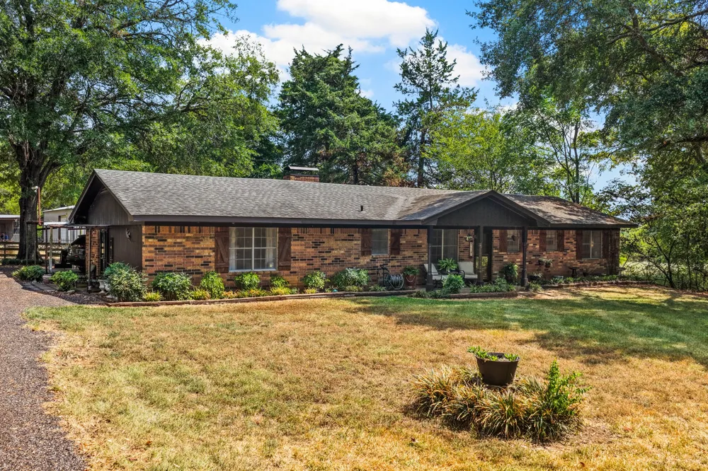 1134 County Road 3350 Cookville, TX 75558