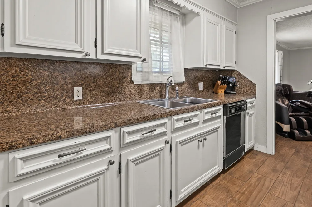 1134 County Road 3350 Cookville, TX 75558