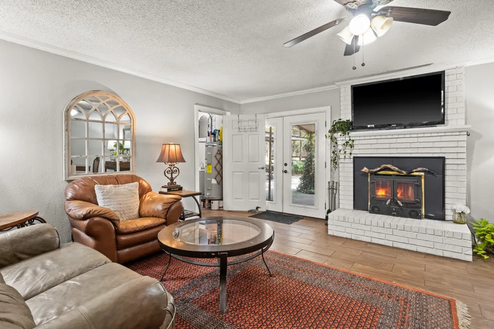 1134 County Road 3350 Cookville, TX 75558