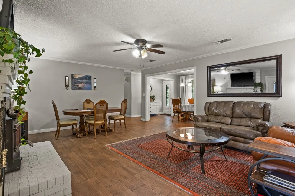 1134 County Road 3350 Cookville, TX 75558