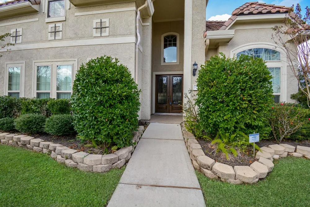 6302 Kennedy Hills Court Sugar Land, TX 77479