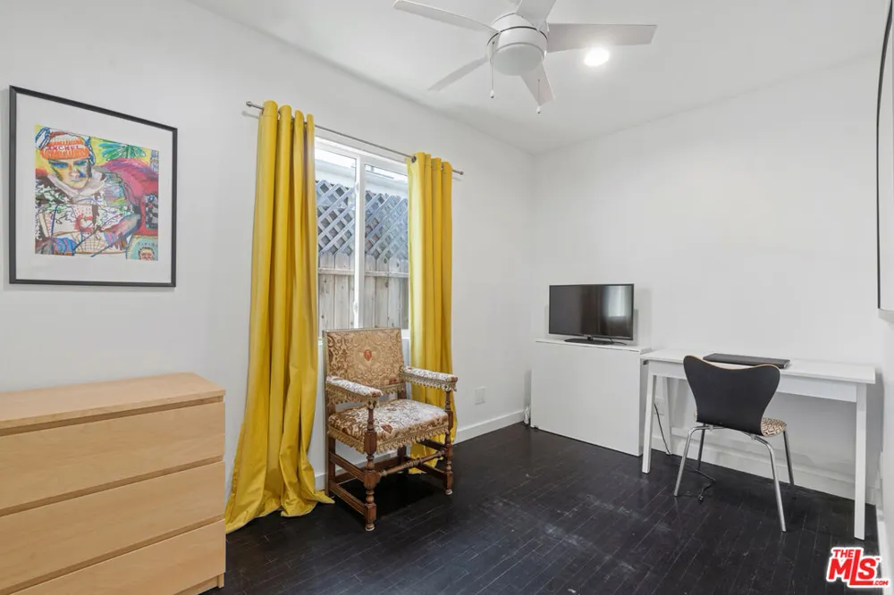 430 Rialto Avenue Venice, CA 90291