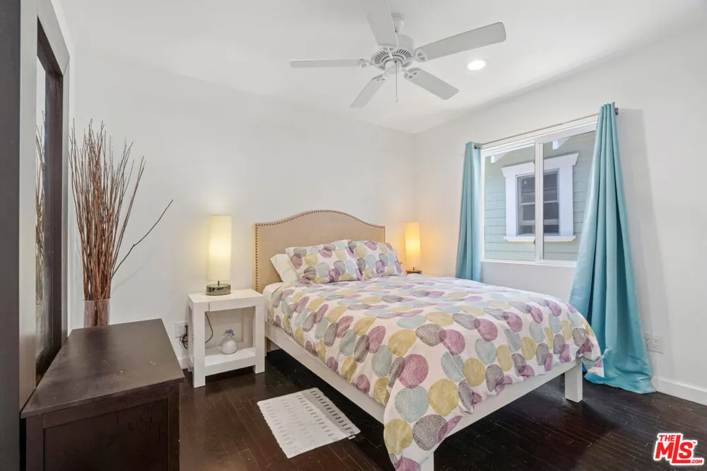 430 Rialto Avenue Venice, CA 90291
