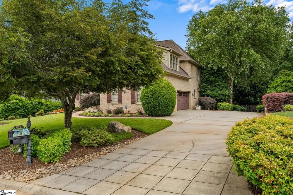 208 Riverstone Way Greer, SC 29651