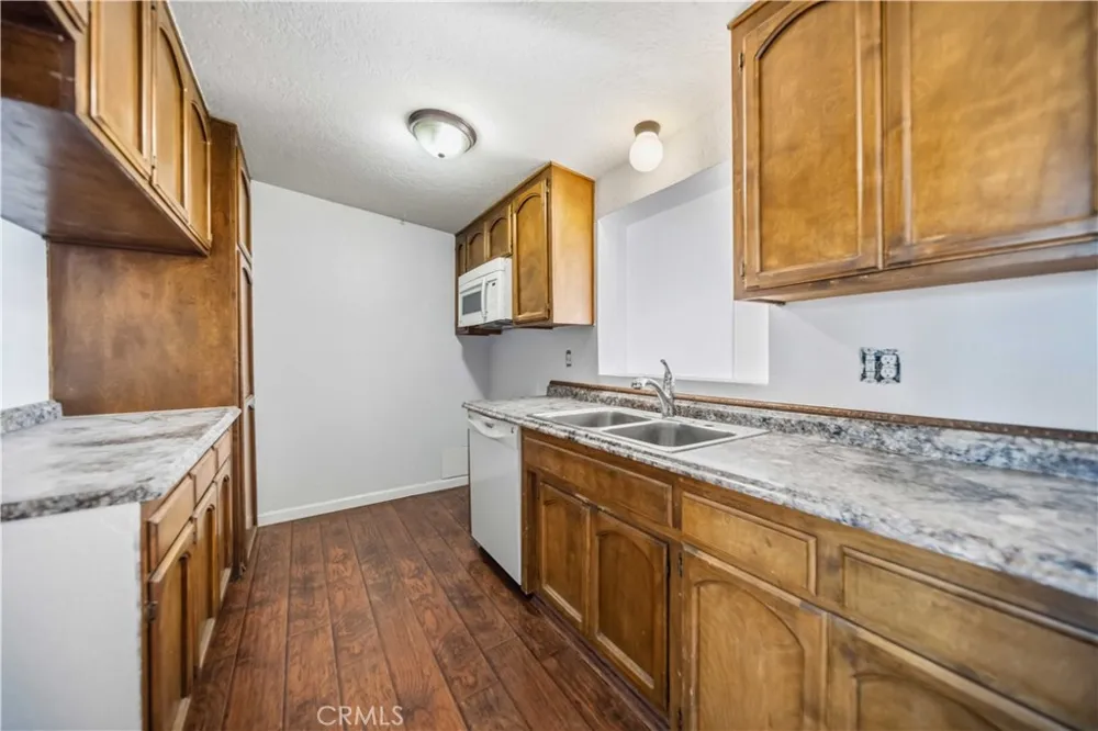 48054 85th St West W Lancaster, CA 93536