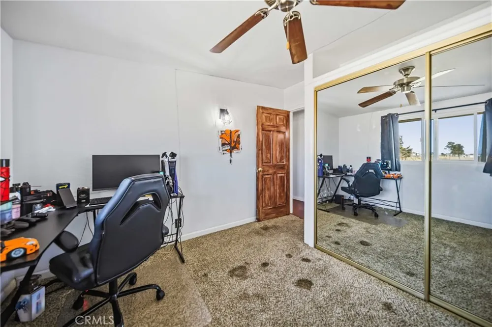 48054 85th St West W Lancaster, CA 93536