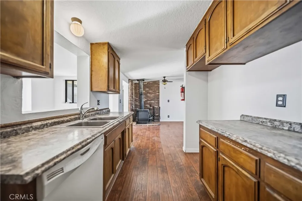 48054 85th St West W Lancaster, CA 93536