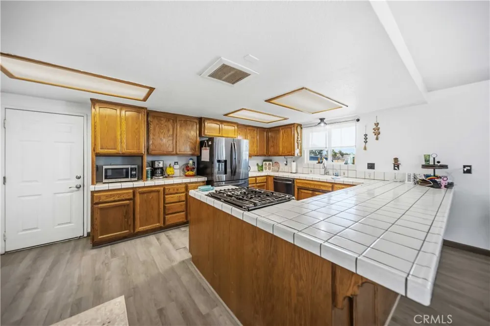48054 85th St West W Lancaster, CA 93536
