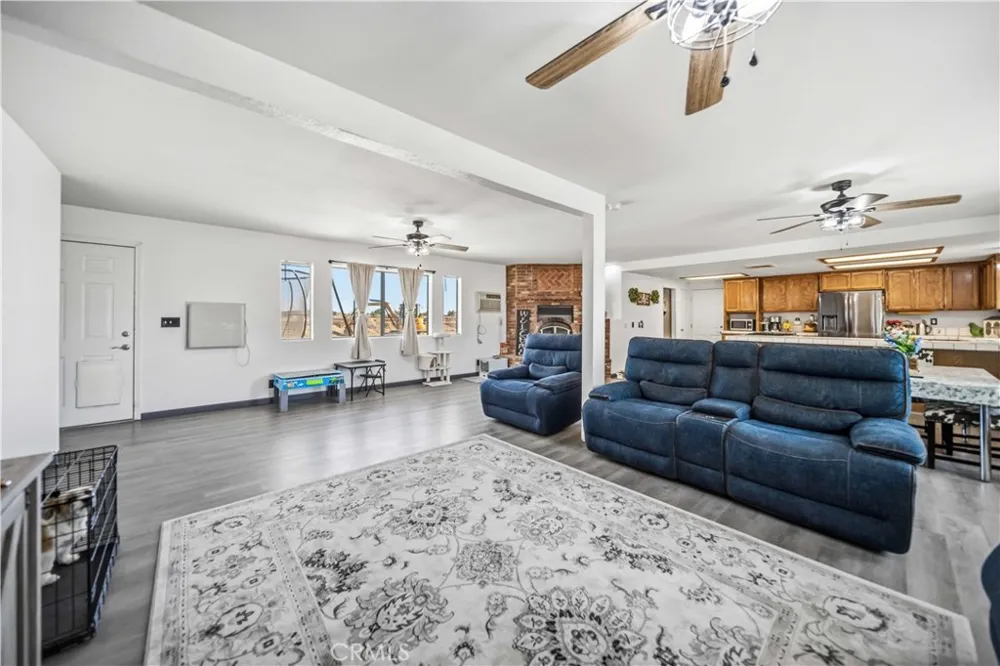 48054 85th St West W Lancaster, CA 93536