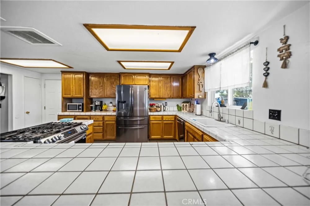 48054 85th St West W Lancaster, CA 93536
