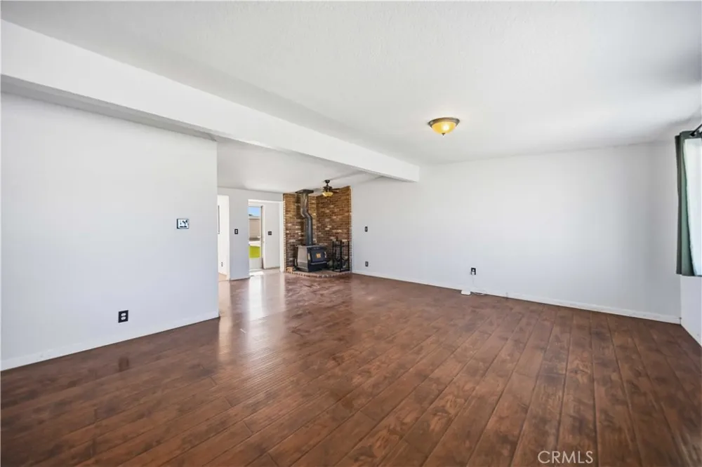 48054 85th St West W Lancaster, CA 93536