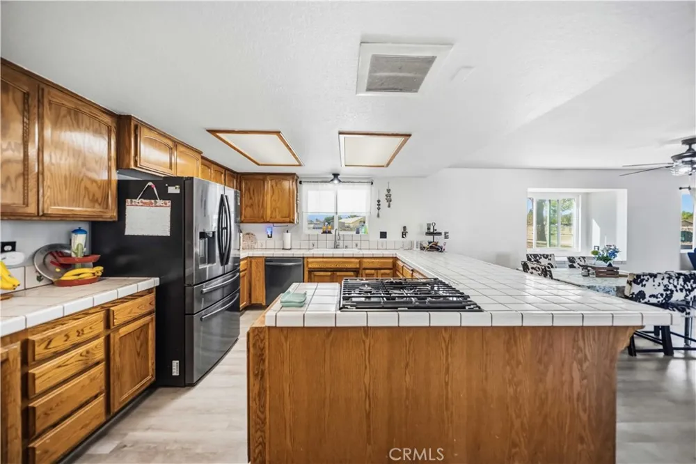 48054 85th St West W Lancaster, CA 93536