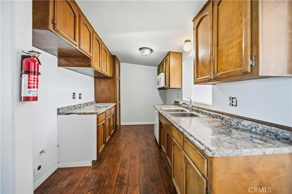 48054 85th St West W Lancaster, CA 93536