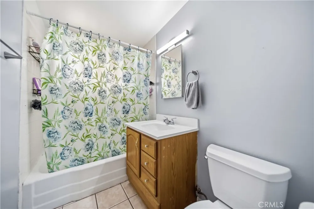 48054 85th St West W Lancaster, CA 93536