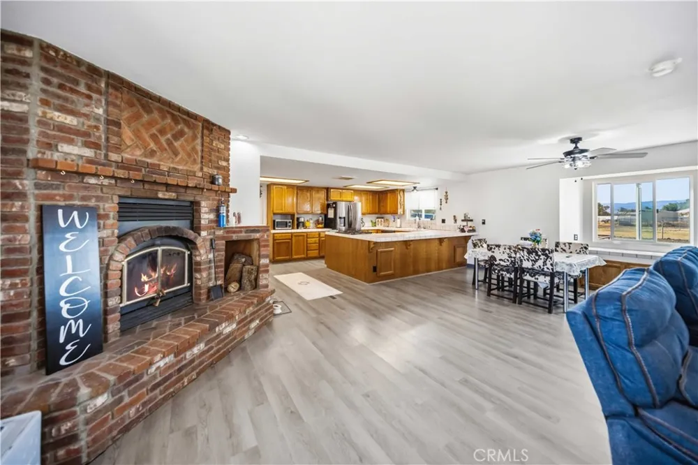 48054 85th St West W Lancaster, CA 93536