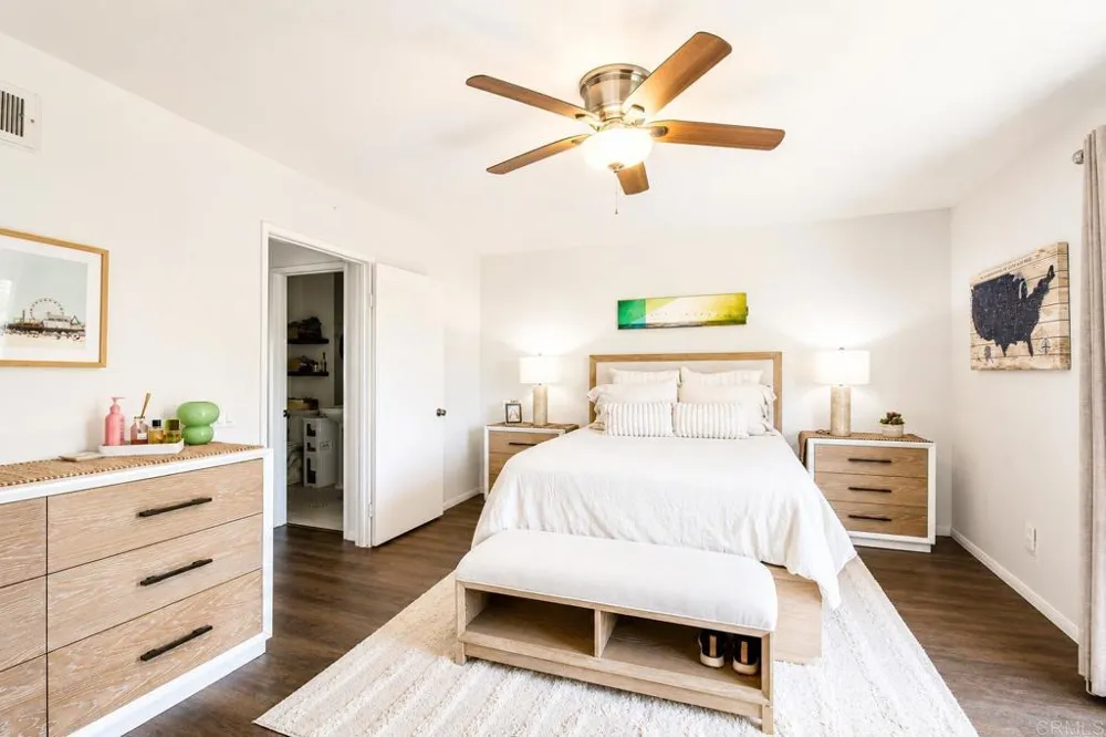 2826 Unicornio Street #A Carlsbad, CA 92009