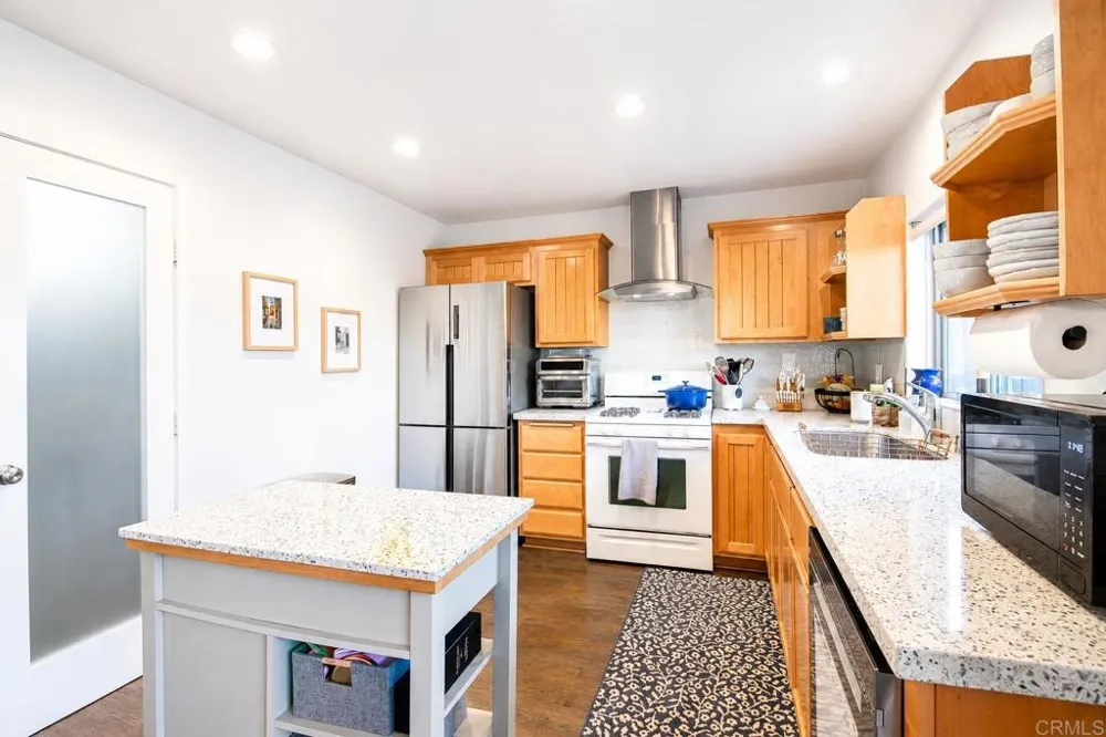 2826 Unicornio Street #A Carlsbad, CA 92009