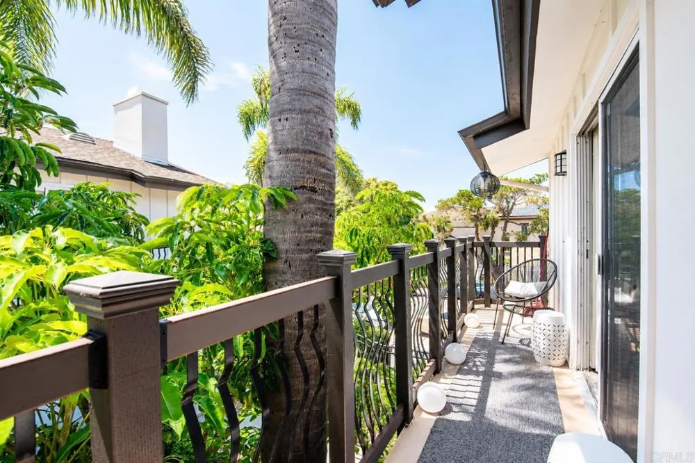 2826 Unicornio Street #A Carlsbad, CA 92009