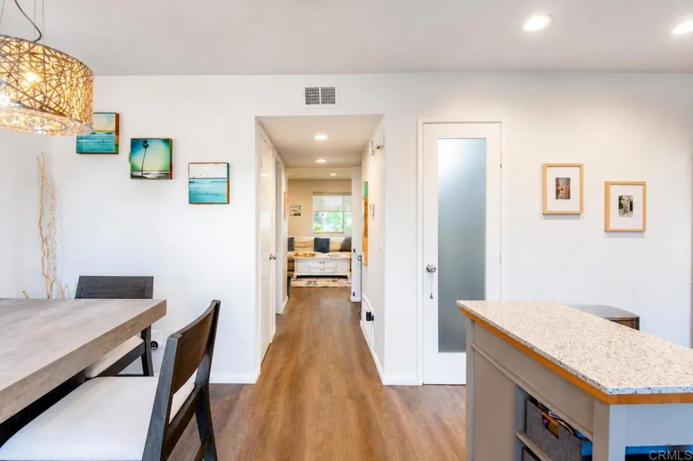 2826 Unicornio Street #A Carlsbad, CA 92009