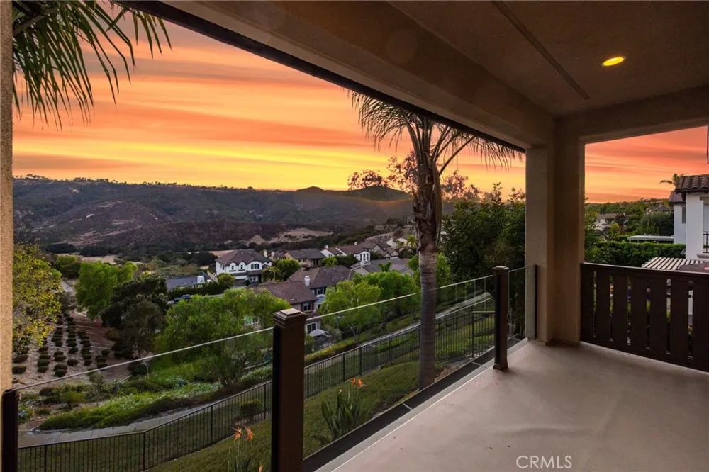 33 Glittering Sky Aliso Viejo, CA 92656