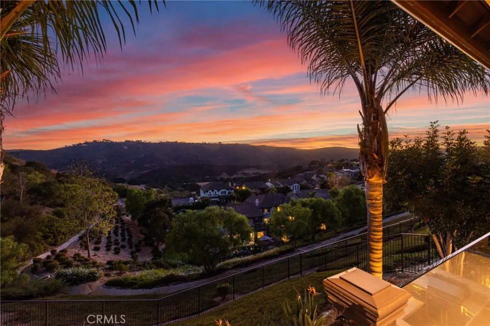 33 Glittering Sky Aliso Viejo, CA 92656