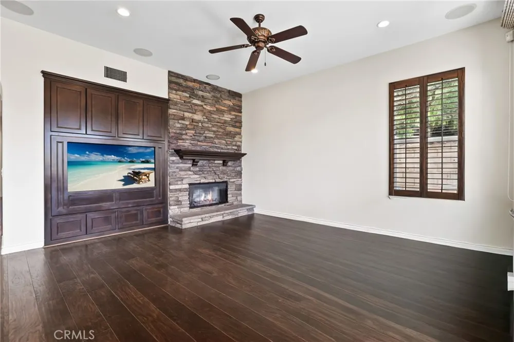 33 Glittering Sky Aliso Viejo, CA 92656