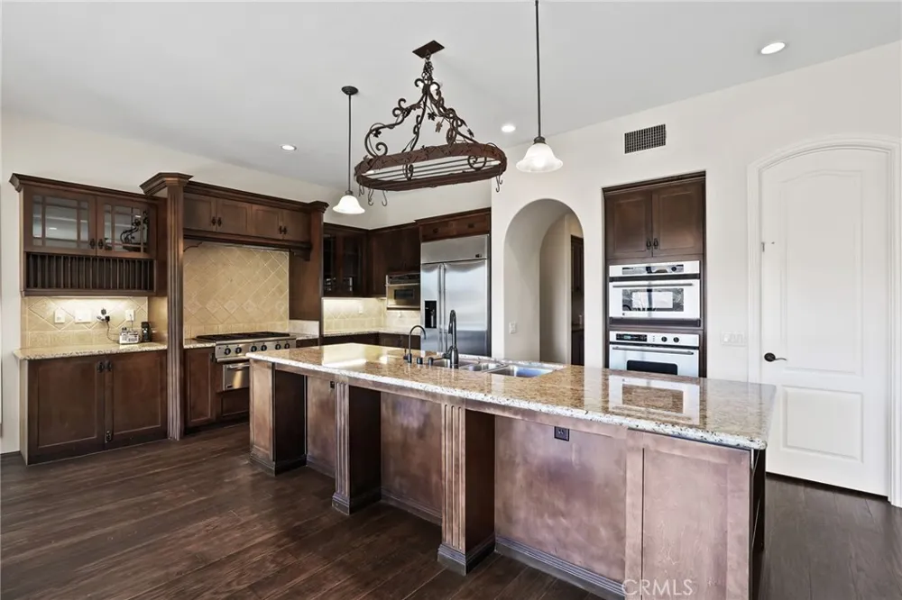 33 Glittering Sky Aliso Viejo, CA 92656