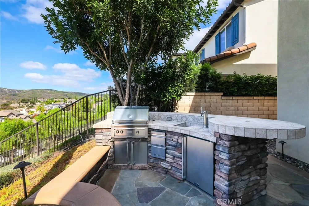 33 Glittering Sky Aliso Viejo, CA 92656