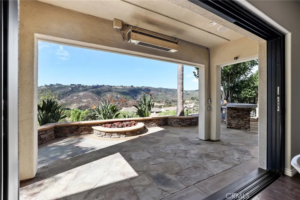 33 Glittering Sky Aliso Viejo, CA 92656
